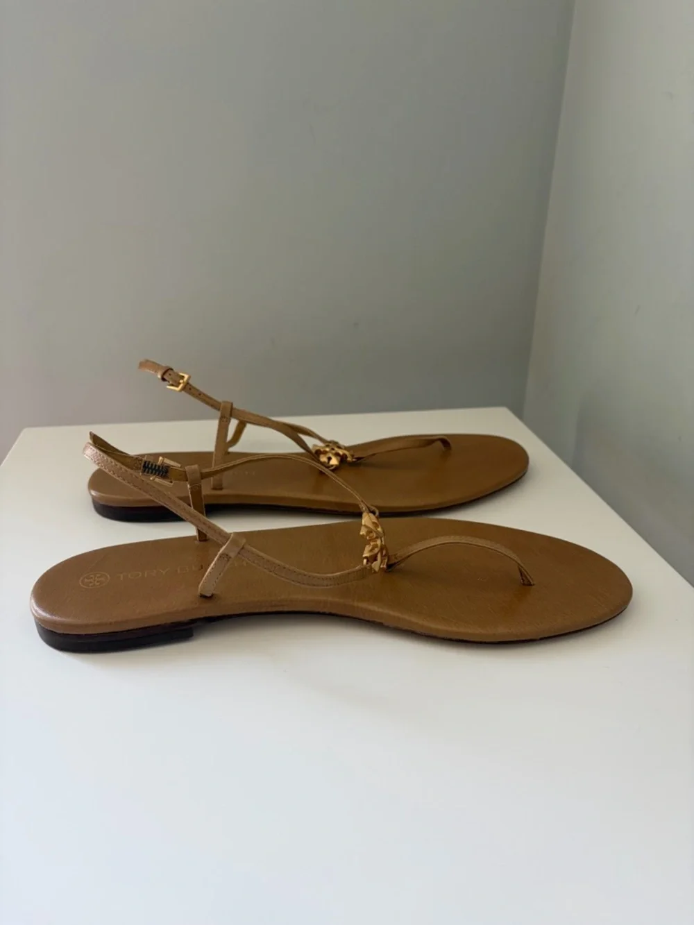 Tory Burch Capri Logo Sandals | Size 11